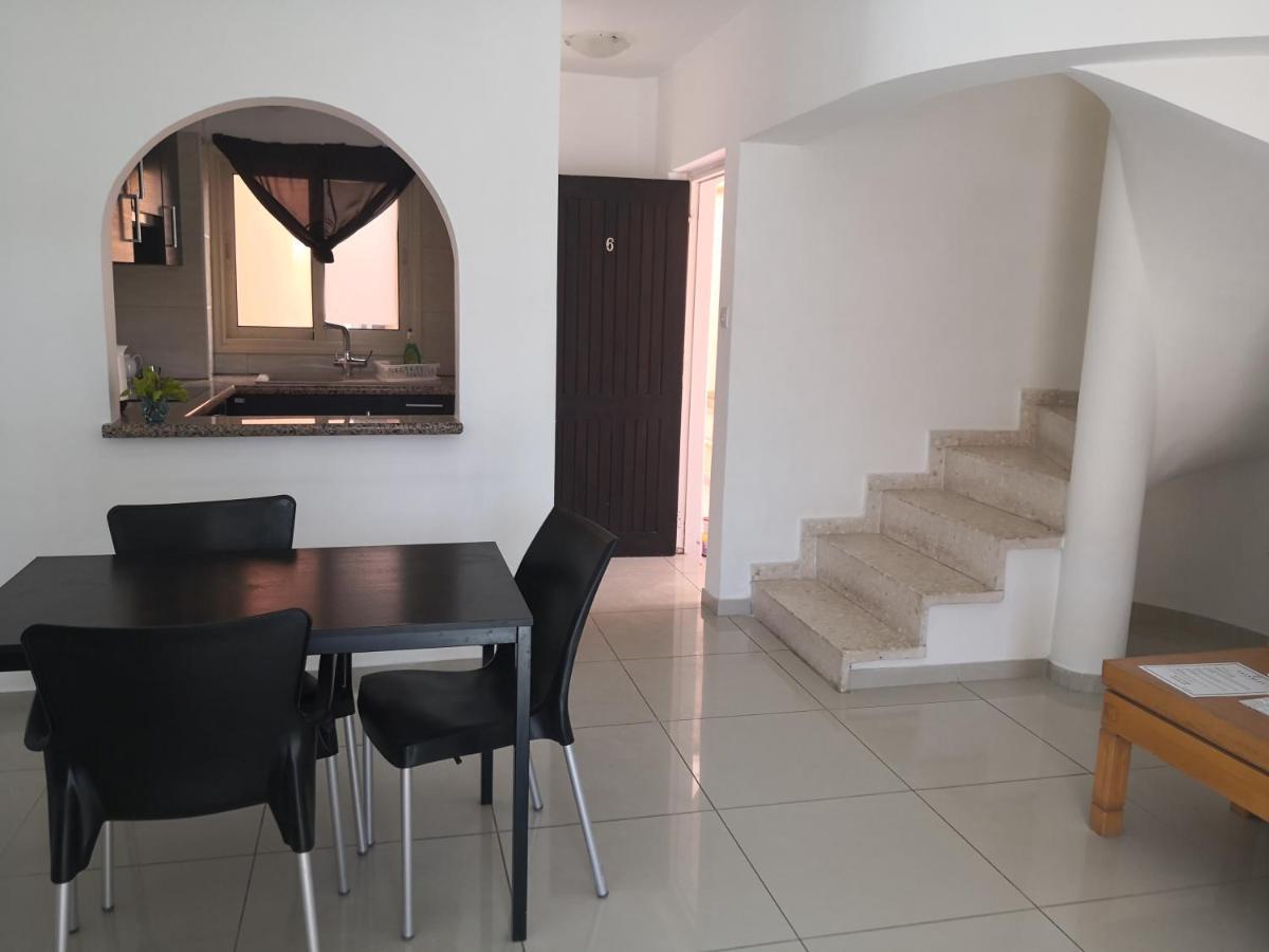 Seashell Apartments Пафос Екстериор снимка