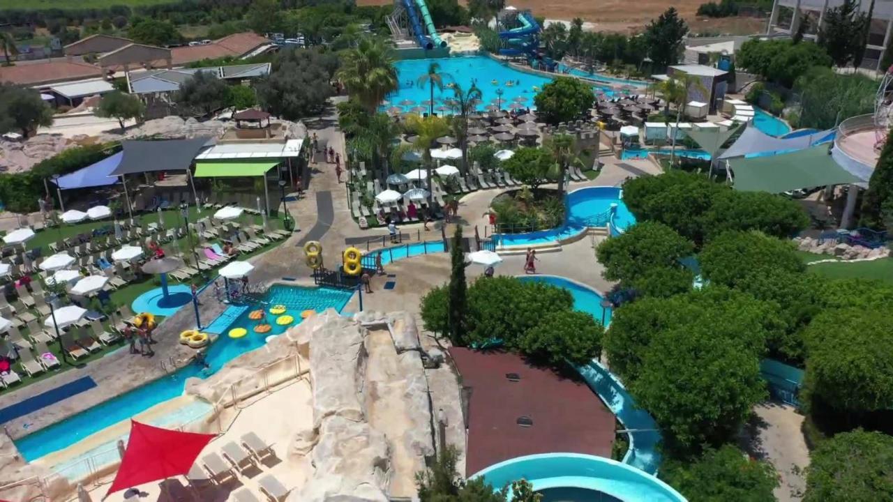 Seashell Apartments Пафос Екстериор снимка