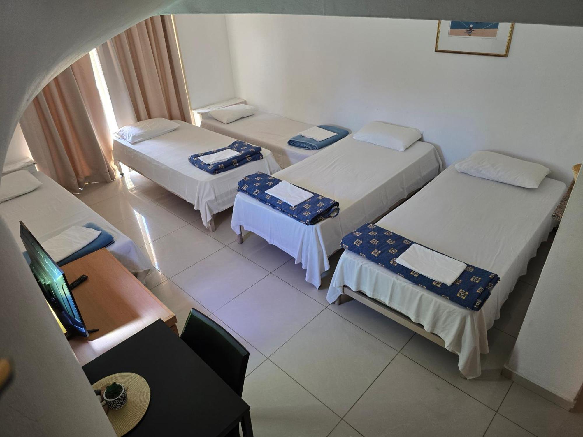 Seashell Apartments Пафос Стая снимка