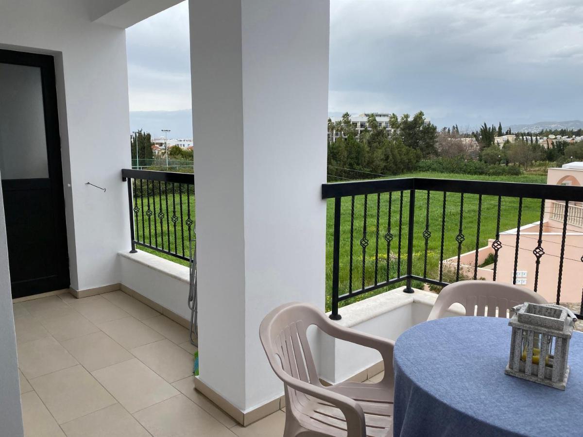 Seashell Apartments Пафос Екстериор снимка